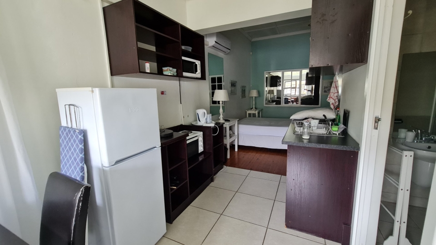 8 Bedroom Property for Sale in Berea Eastern Cape